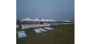 南寧廣告?zhèn)?戶外擺攤利器，遮陽避雨全能的折疊四角傘